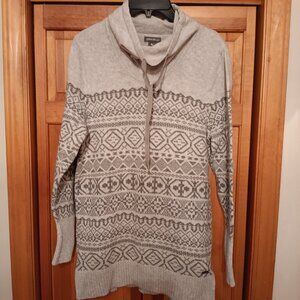 *Price Drop* Eddie Bauer Sweater, size M (NWOT)